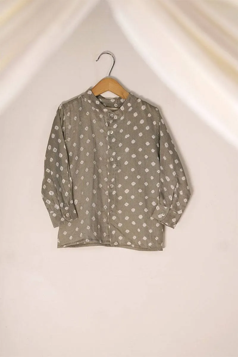 Barefoot Boy' Unisex Relaxed Fit Chinese Collar Bandhani Shirt In Grey