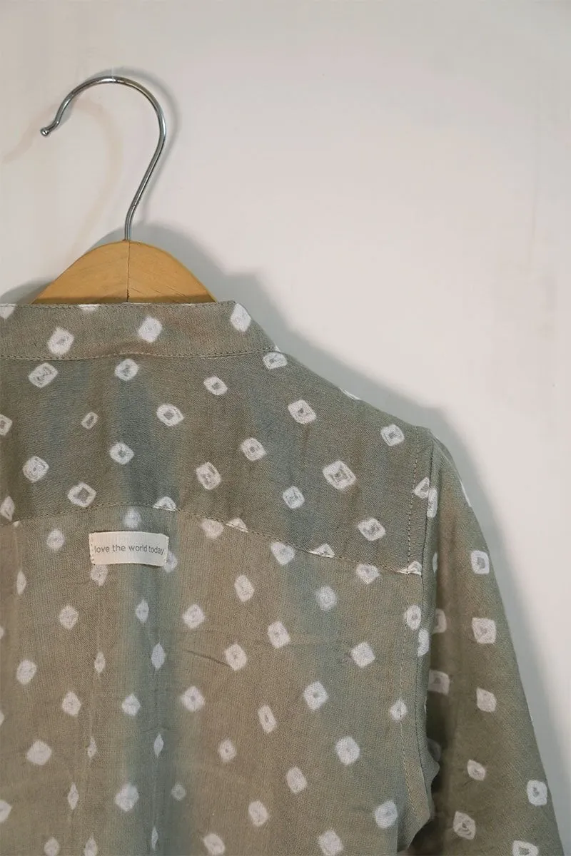 Barefoot Boy' Unisex Relaxed Fit Chinese Collar Bandhani Shirt In Grey